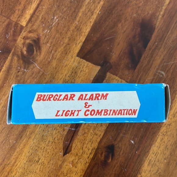 Vintage S.O.S Buzzer~Burglar Alarm & Light~NIB~Made in Hong Kong - Picture 8 of 12